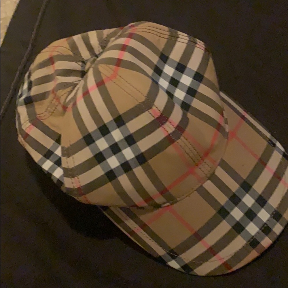 Burberry hat